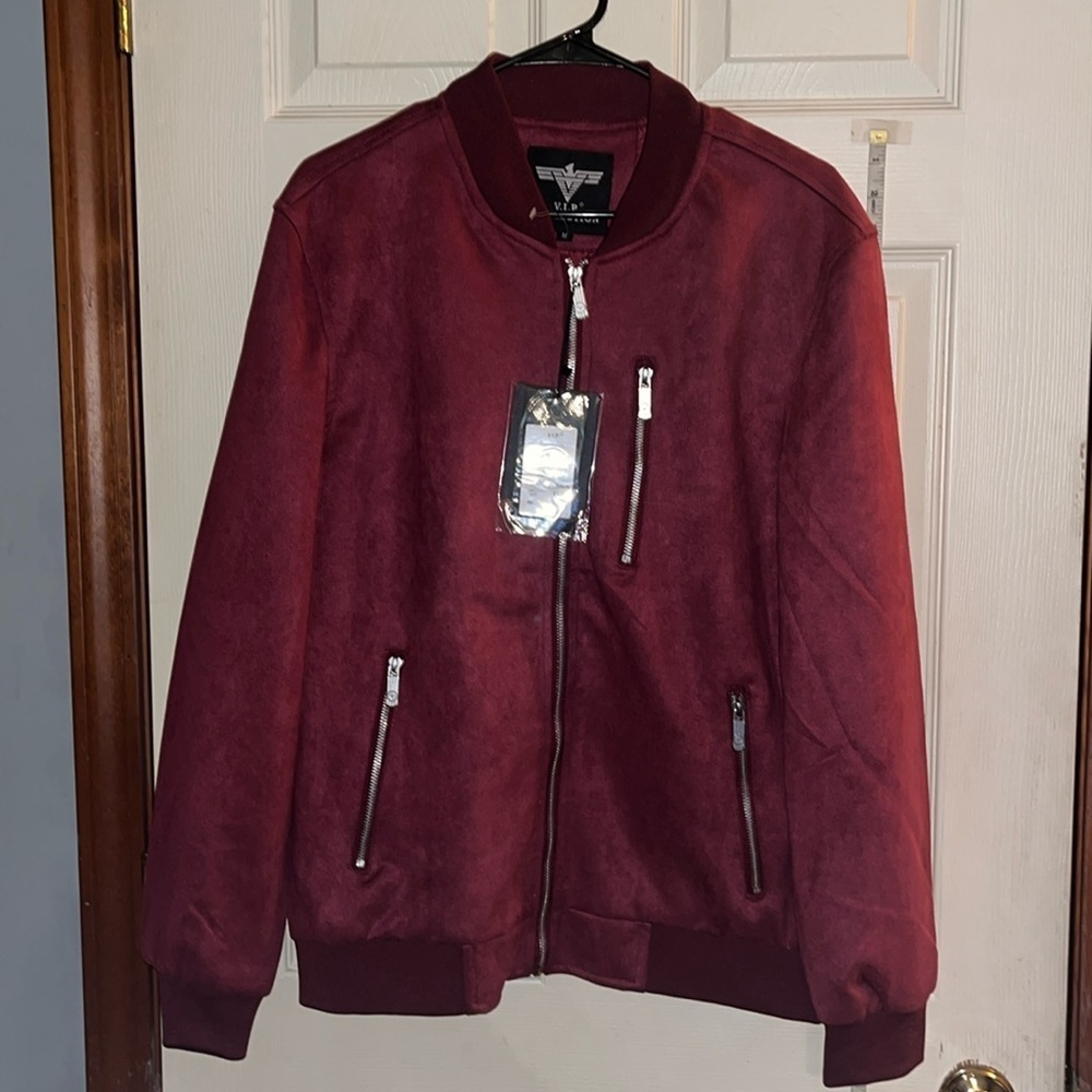 NWT-V. I. P. Collection-M maroon-full zip, lined, long sleeve, bomber jacket.